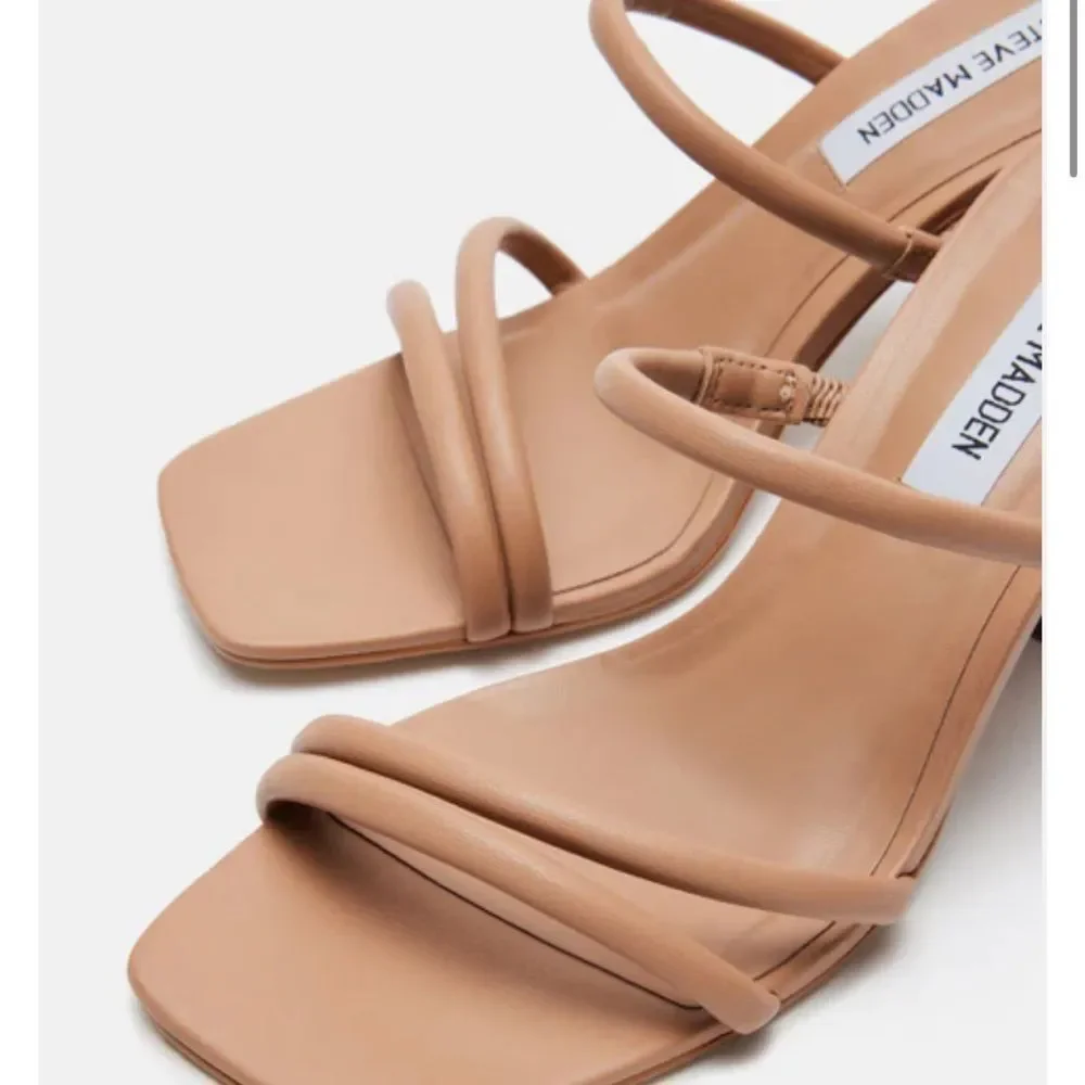 NWOT Madden Girl Nude Heeled Sandal Size 9